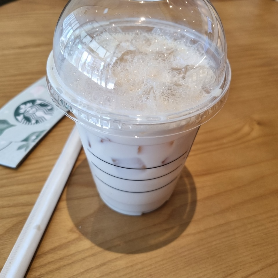 돌체블랙밀크티