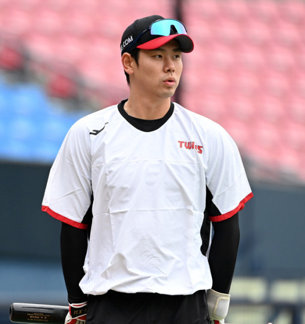 LG 홍창기 다년간 계약 추진