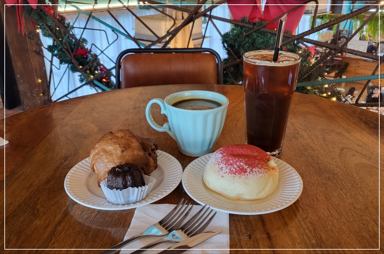 커피-복숭아빵-모카스콘-까눌레