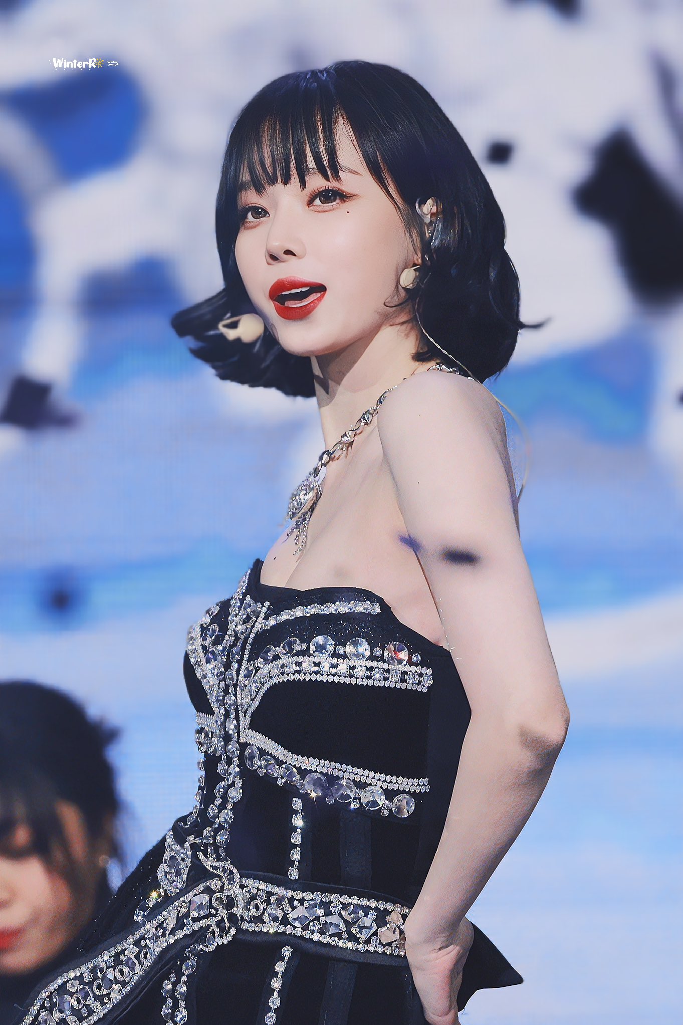 노래를 기깔나게 부르는 윈터