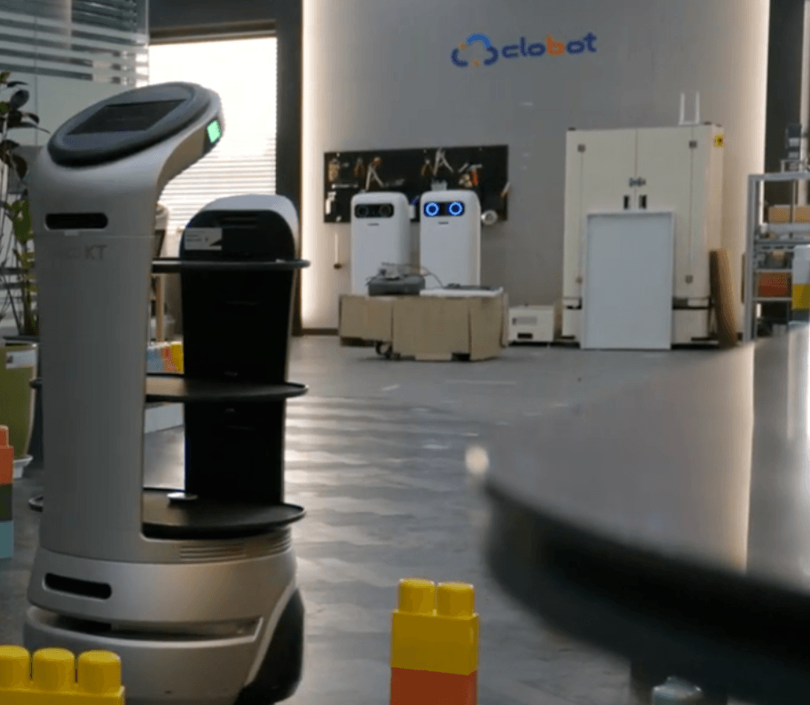 클로봇&#44; 두산 물류 인수! 로봇 대장주 등극