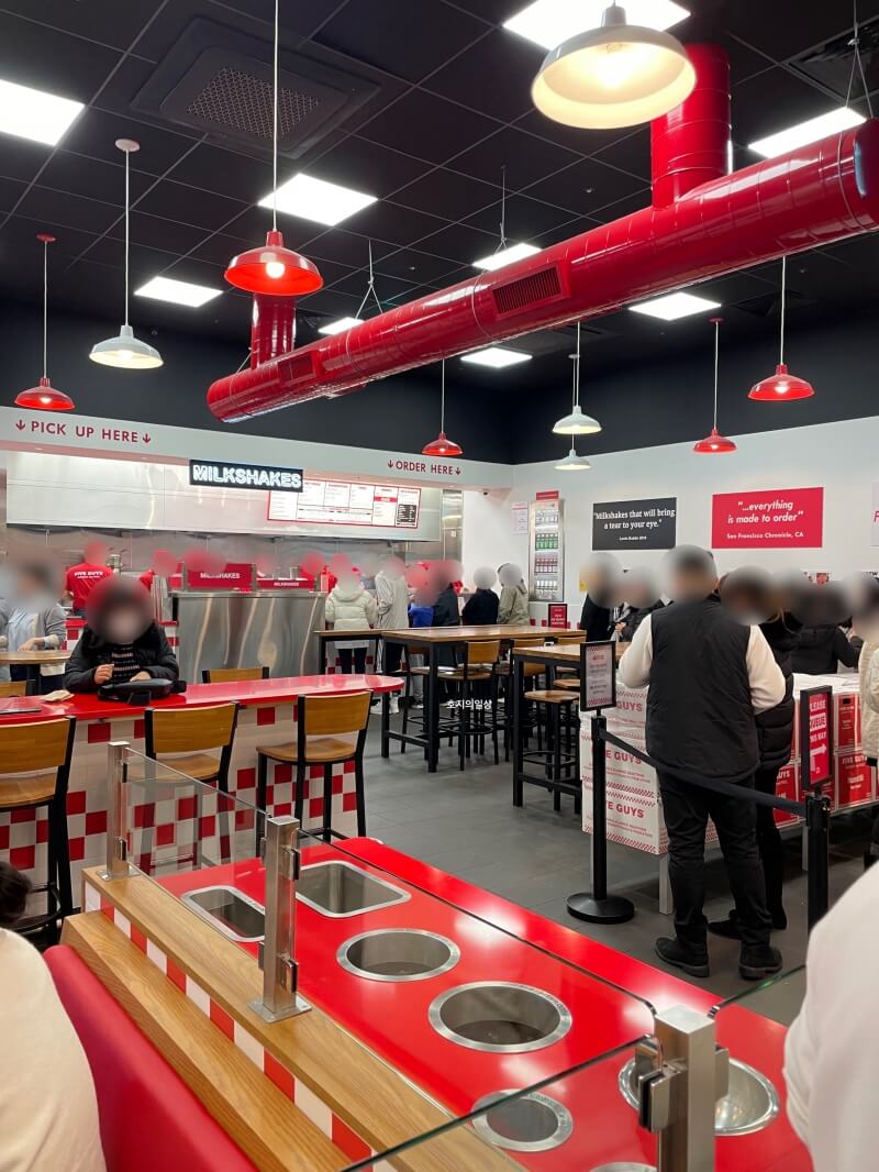 여의도 맛집 파이브가이즈 더현대서울점-테이블링