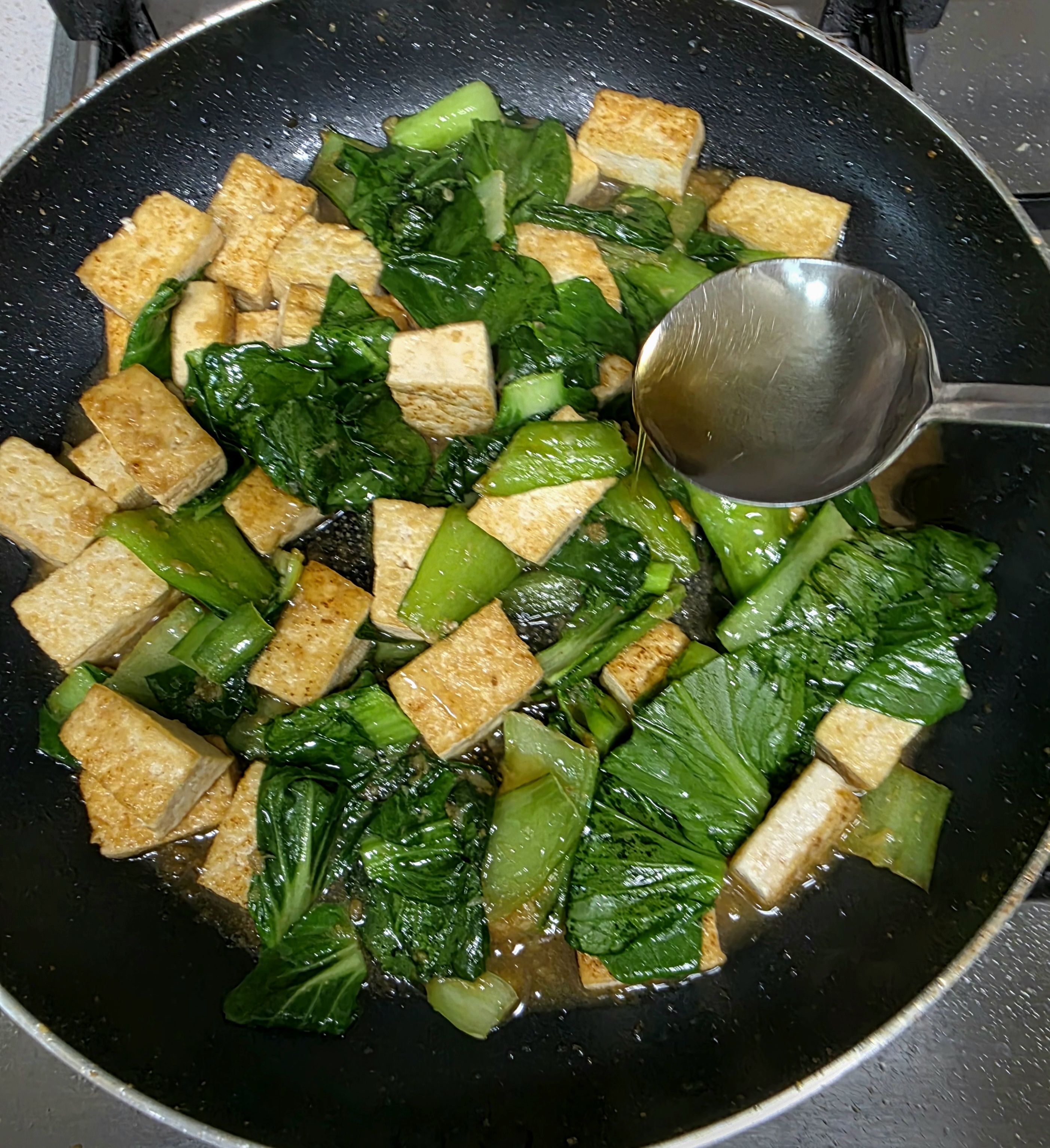 참기름을-넣어요.