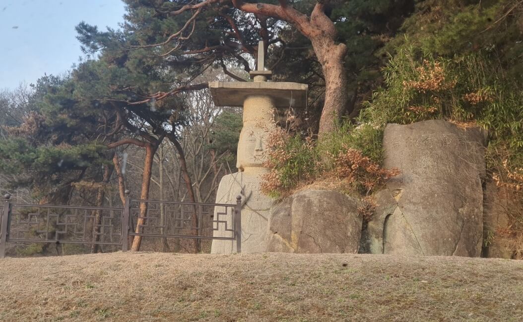 부여 대조사 : 백제의 숨결과 산사의 고요가 공존하는 곳 황금새의 전설과 거대 불상의 미소