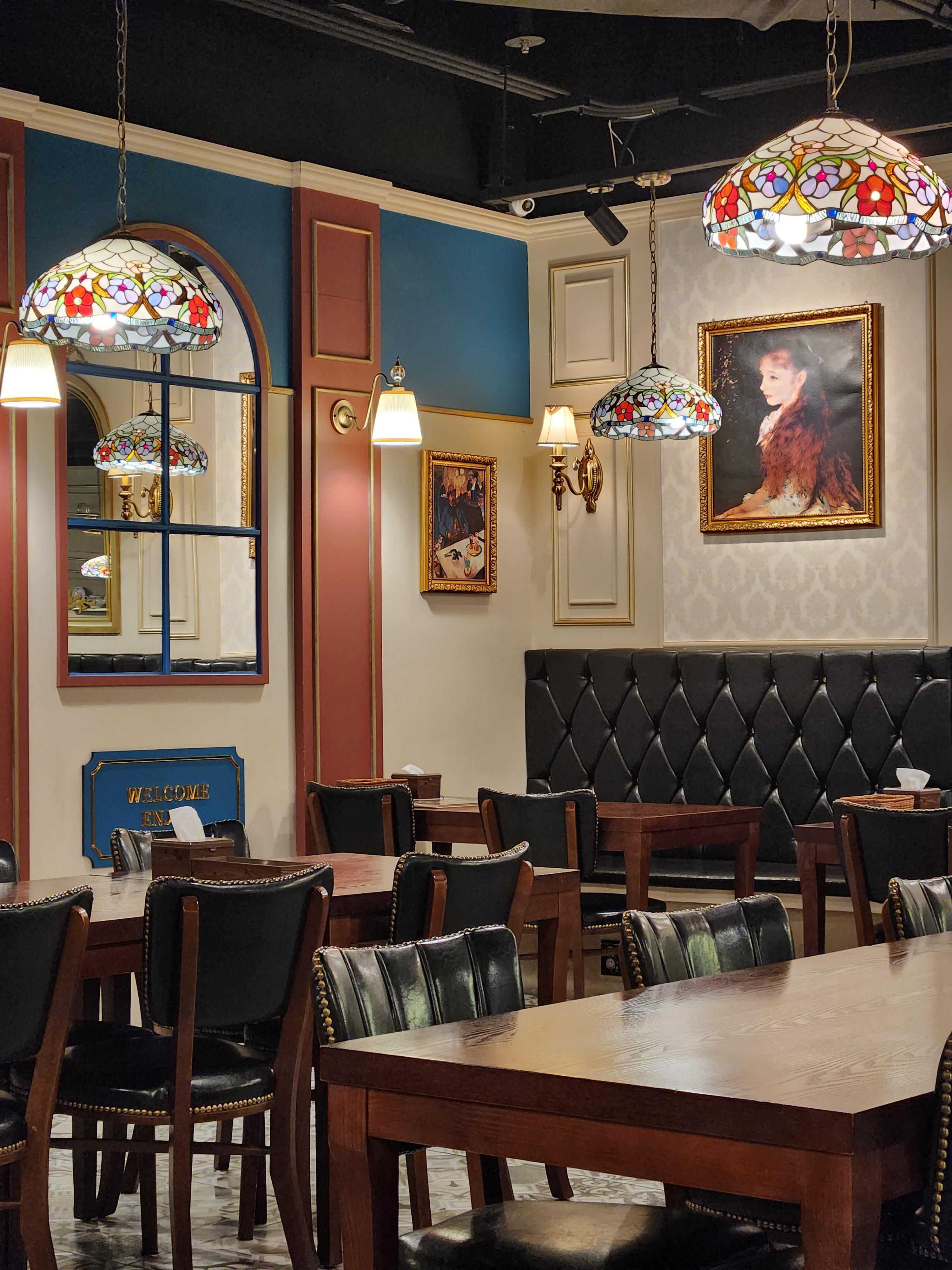 현대아울렛-지하-식당