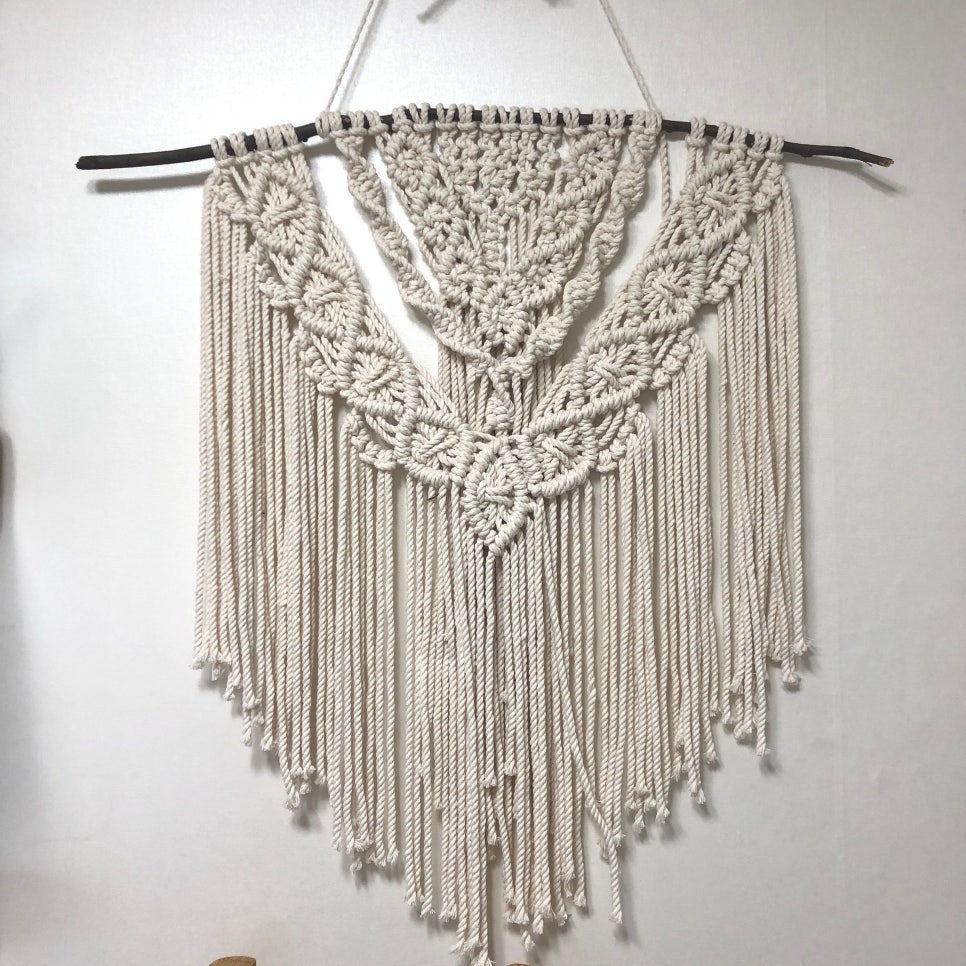 나무봉이 아쉬운 마크라메 완성본