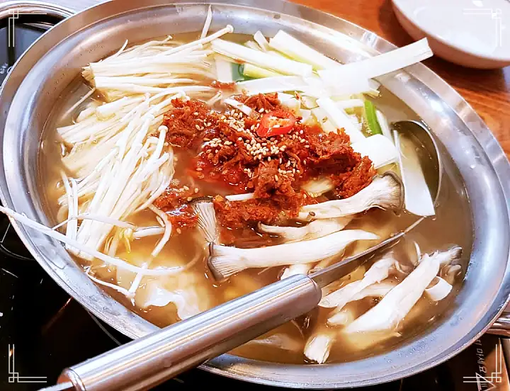 백반기행 김용림 편 이북식 손만두 전골 만둣국 평양식 만두전골 김포 맛집 소개