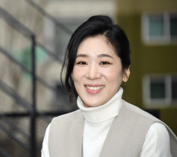 배우 백지원
