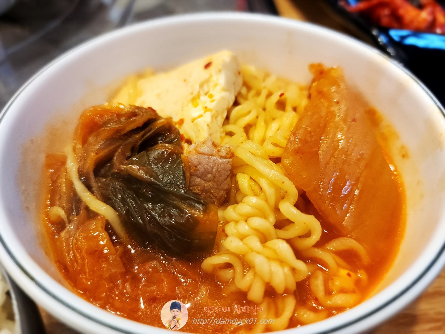 생목살김치찌개, 라면사리추가