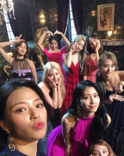 트와이스-단체-셀카