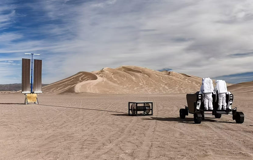 새로운 달 표면 주행 로봇...화성에서도 사용 가능 VIDEO: New interplanetary rover aimed at transporting cargo and astronauts