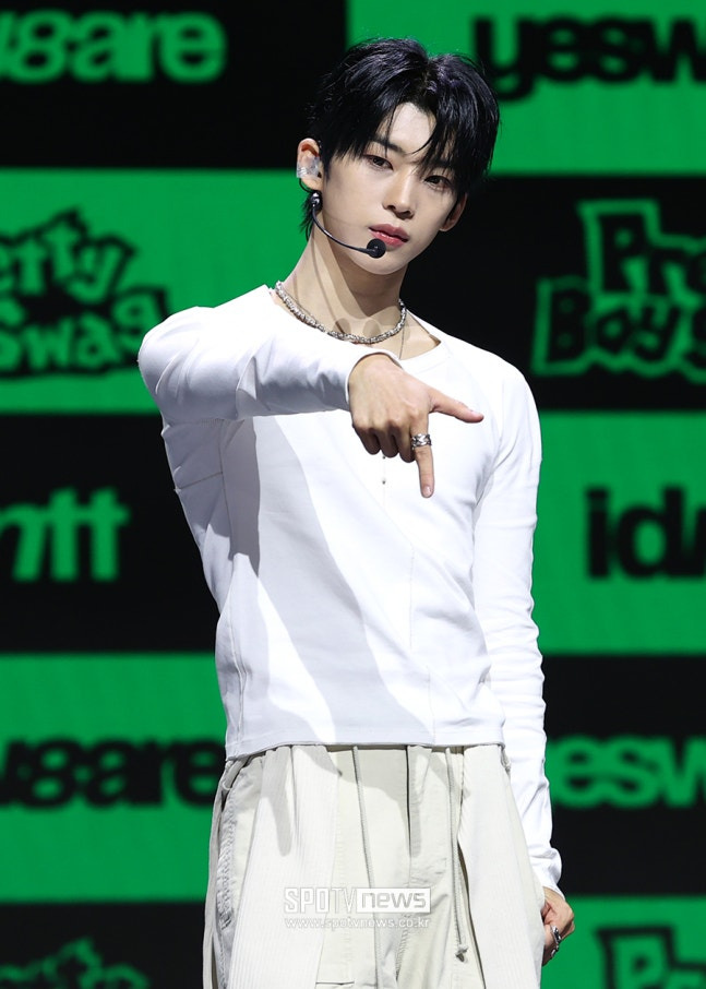 오늘자 15인조로 컴백한 남돌.jpg | 인스티즈