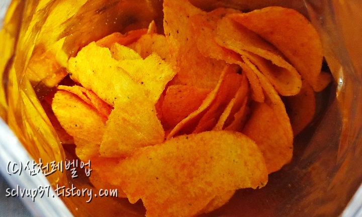 봉지 뜯은 후 포테토칩