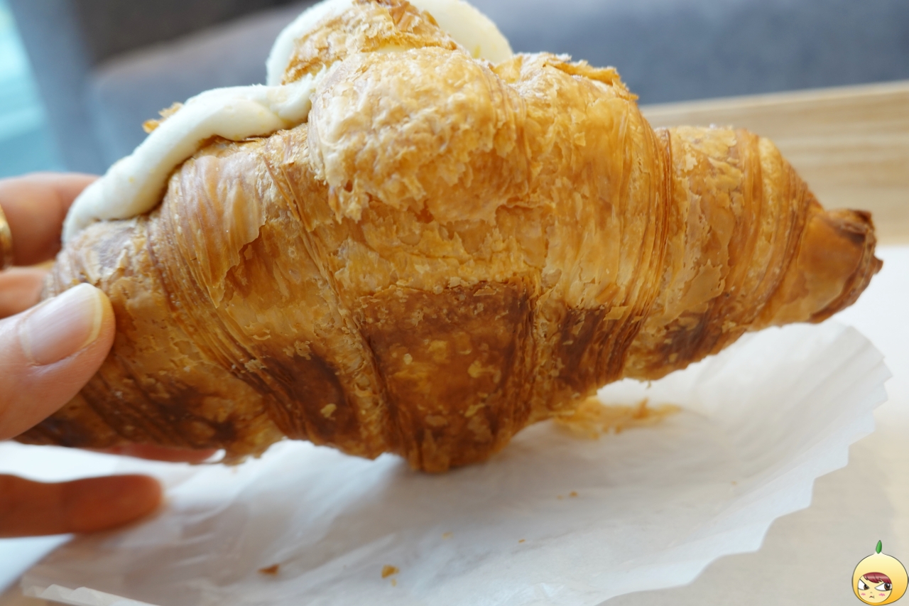 한라봉크루아상 뒷면