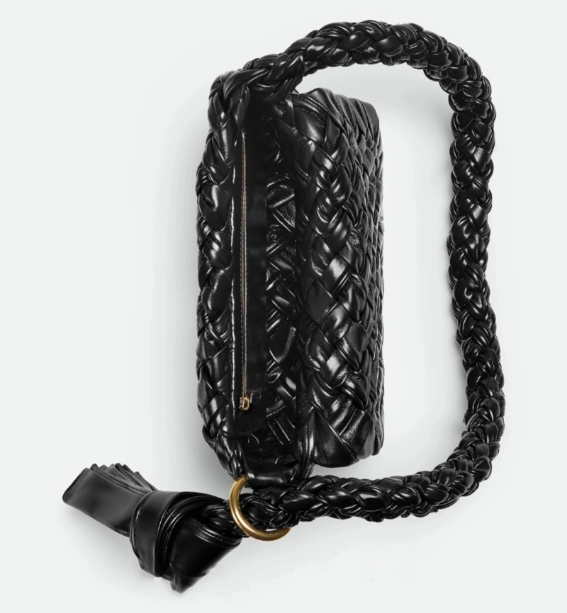 이영애 보테가, 이영애 보테가 베네타, 이영애 보테가 베네타 안디아모, 이영애 보테가 베네타 씨타백, 이영애 보테가 베네타 캄파나백, 보테가 베네타 가방, 보테가 베네타 스웨이드 백, 조용한 럭셔리 패션, 조용한 럭셔리 스타일, 4050 명품룩, 50대 명품 패션, 미니멀 명품백, 2025 가을 가방, 2025 패션 트렌드