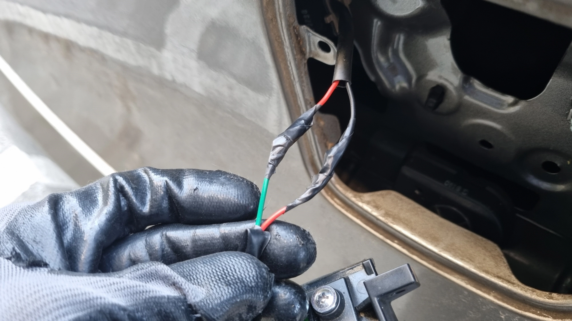 버튼 전선 연결한 모습