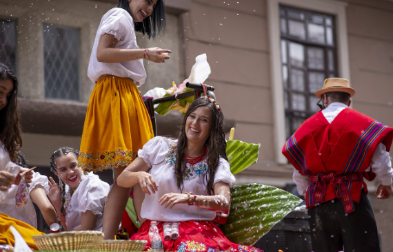 전 세계 축제 속으로 희귀하고 색다른 글로벌 페스티벌