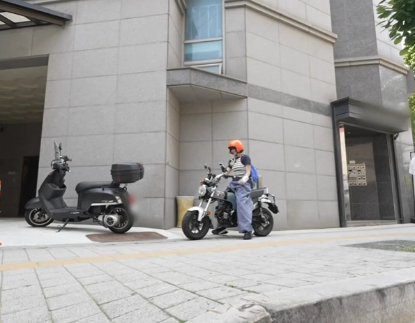 최강희-오토바이-혼다-닥스-ST125-가격-제원