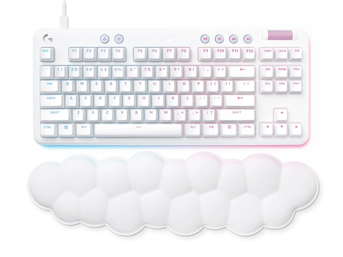 Logitech G713