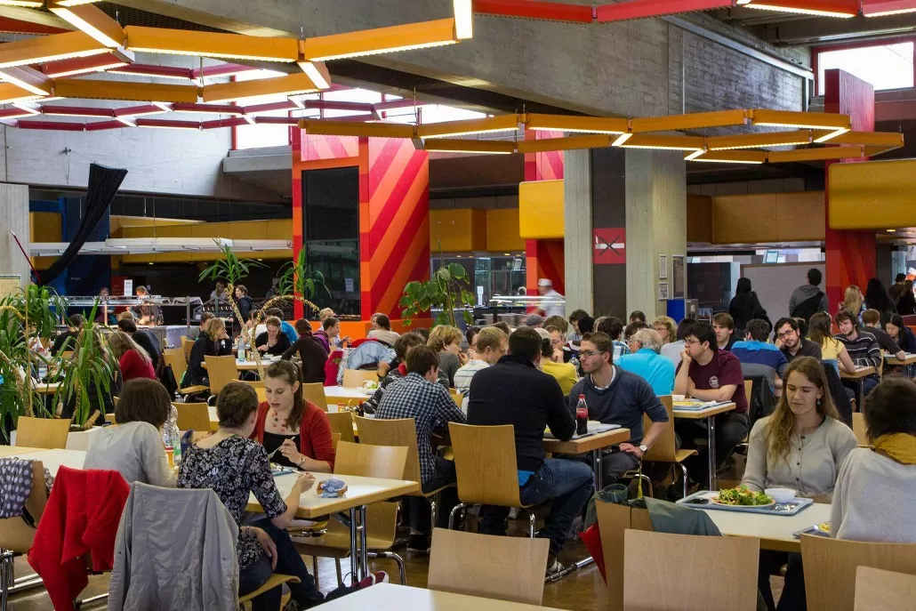 튀빙겐 대학교 캠퍼스 내 학생식당 (Universit&auml;t T&uuml;bingen mensa)