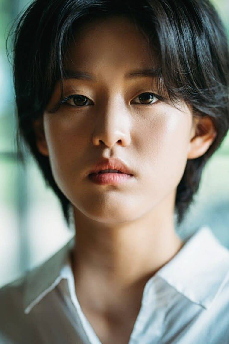 배우-이연