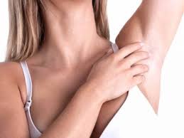 왼쪽 겨드랑이 아래 통증