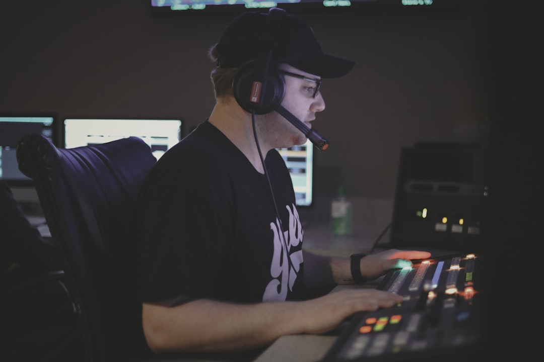 Analyst