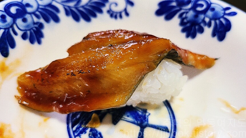 호실장초밥-모듬초밥-바다장어초밥