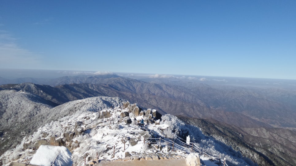 100대명산 등산하기 세번째 지리산(智異山) 은 대한민국을 대표하는 명산이자, 우리 민족의 정신이 깃든 산 남한의 최고 명산 천왕봉의 산