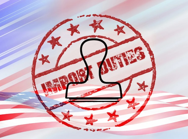 암호화폐와 무역분쟁 관련 그림