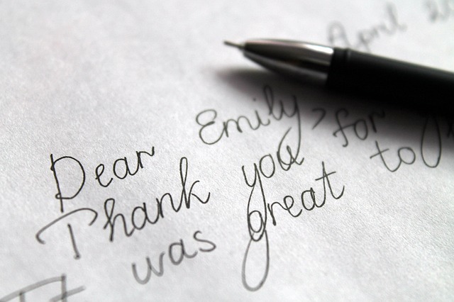 손편지 쓰기의 치유 효과: 직접 써서 보내본 감정의 기록