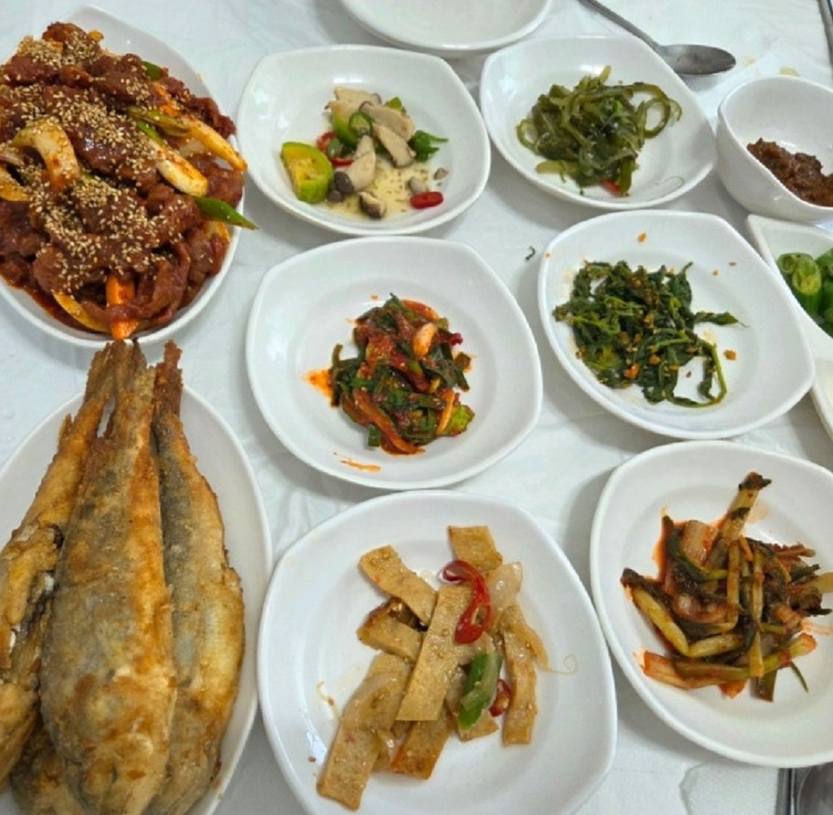 보령-묵집-쌈밥-정식-성주할매묵촌