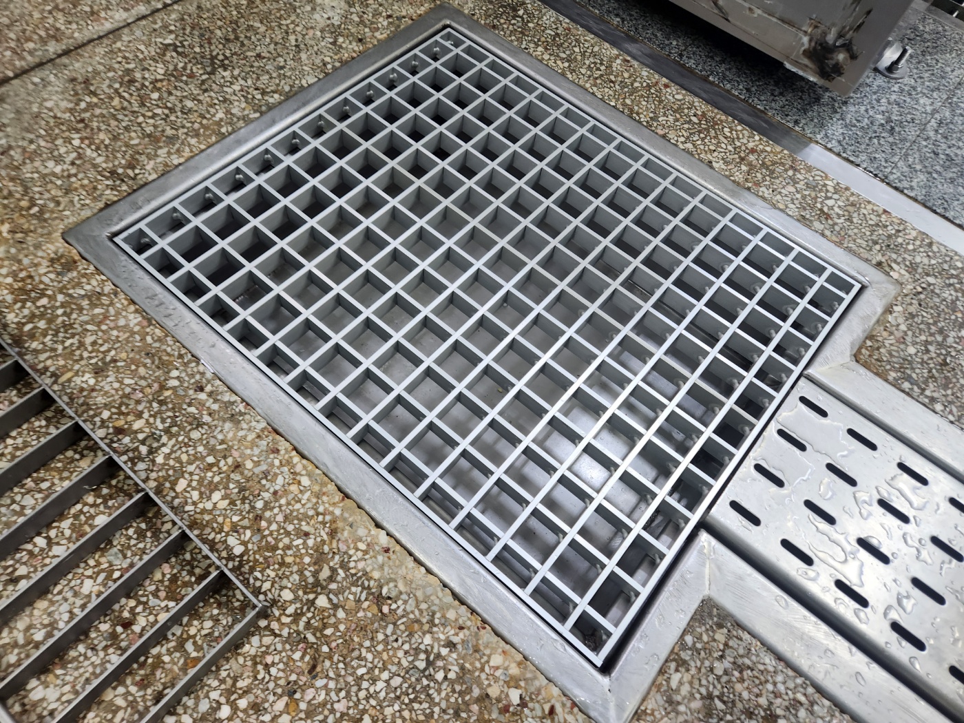 알루미늄 그레이팅