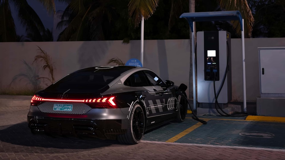 2025 아우디 RS e-트론 GT 부분변경 모델 공개, 출시일정