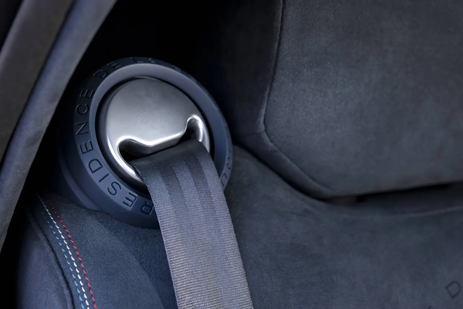 르노 라팔 프레지덴셜 차량 이미지