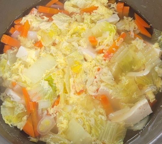 완성된 두부 달걀국