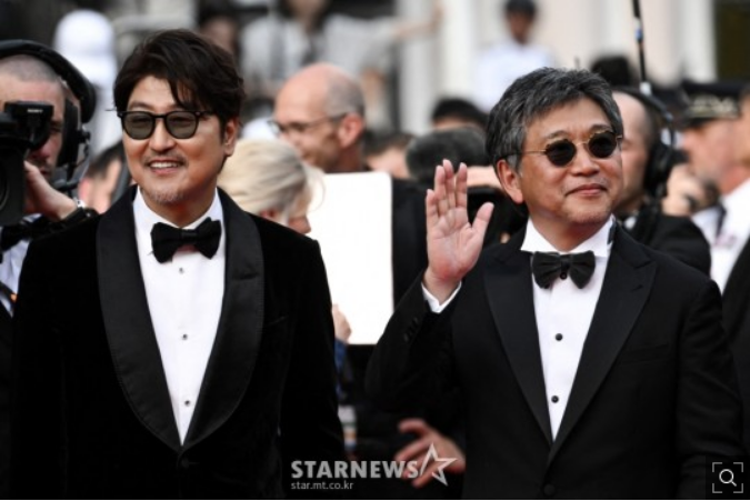 아이유 칸 여우주연상