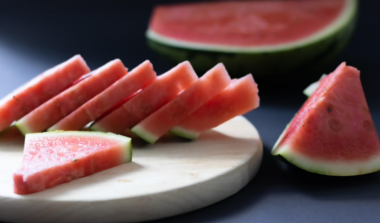 여름철 혈관 청소부! 수박으로 혈관 속 노폐물 싹 비우는 비법