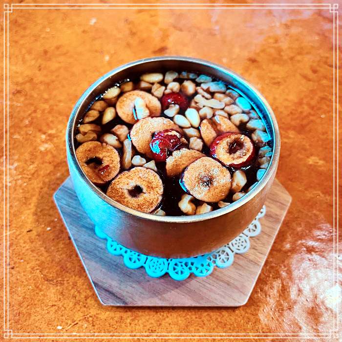 밀양 아리랑시장 맛집 레트로 카페, 직접 달인 쌍화차