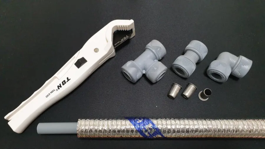에이콘 배관 부속과 절단 공구