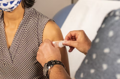 백일해 예방접종 중인 모습