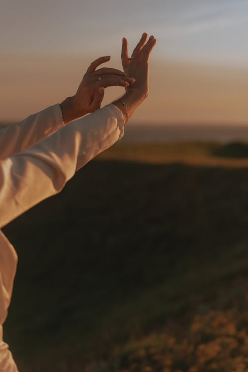 영적 직관과 양자 의식 – 과학이 다가서는 영성