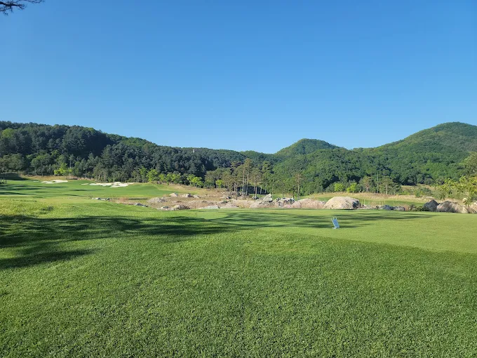 춘천 '휘슬링락 컨트리클럽' 골프장 소개 및 예약방법