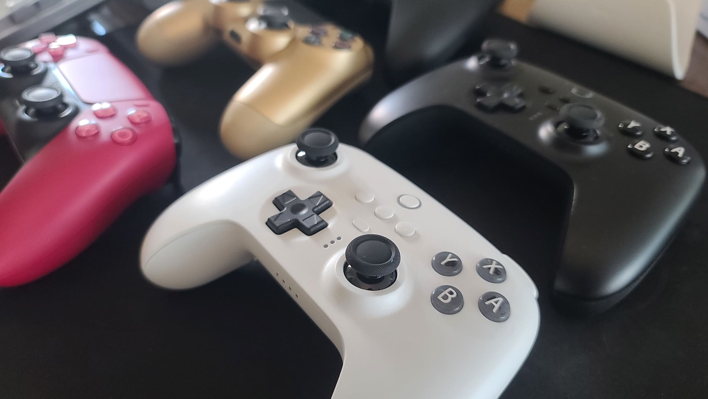 8BitDo 얼티밋 블루투스 컨트롤러 NS 화이트