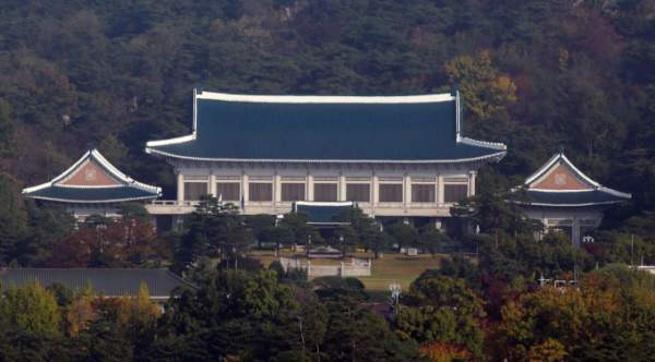 긴급조정권이란?: 삼성전자 총파업 D-5, 정부의 &lsquo;긴급조정권&rsquo; 카드 꺼내드나? 과거 사례와 경제적 파급력 완벽 분석