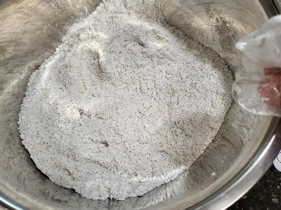 스콘 만들기 2단계: 가루 재료 섞어주기