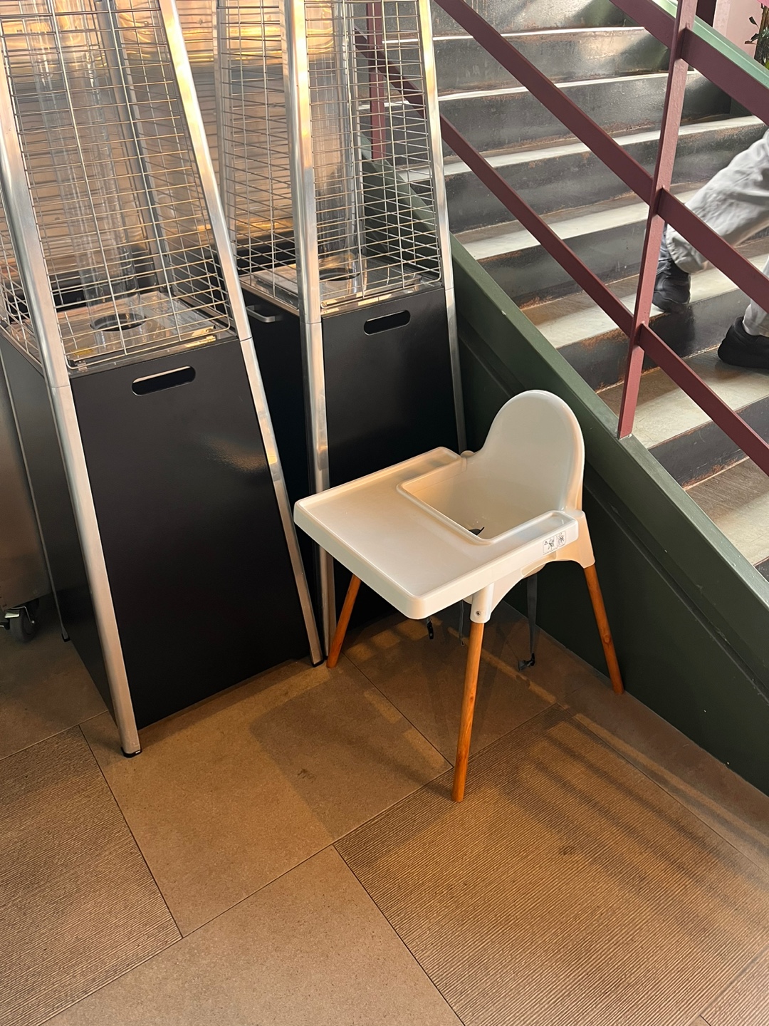 용인 대형 야외정원 베이커리 카페 '언톨드'