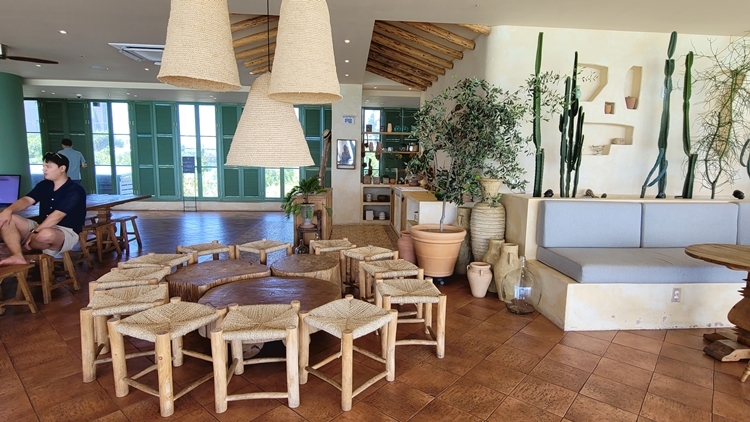 제주빵지순례-성산-오션뷰-카페-서귀피안-베이커리