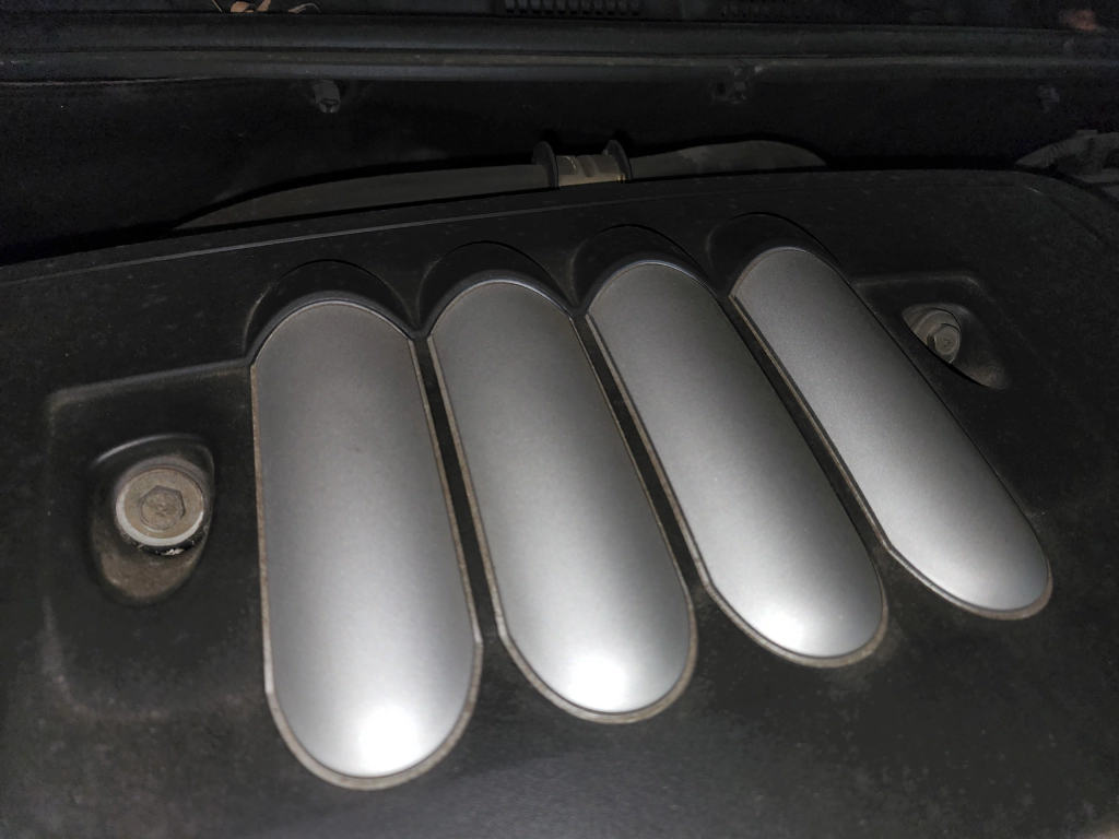 엔진 디자인 커버