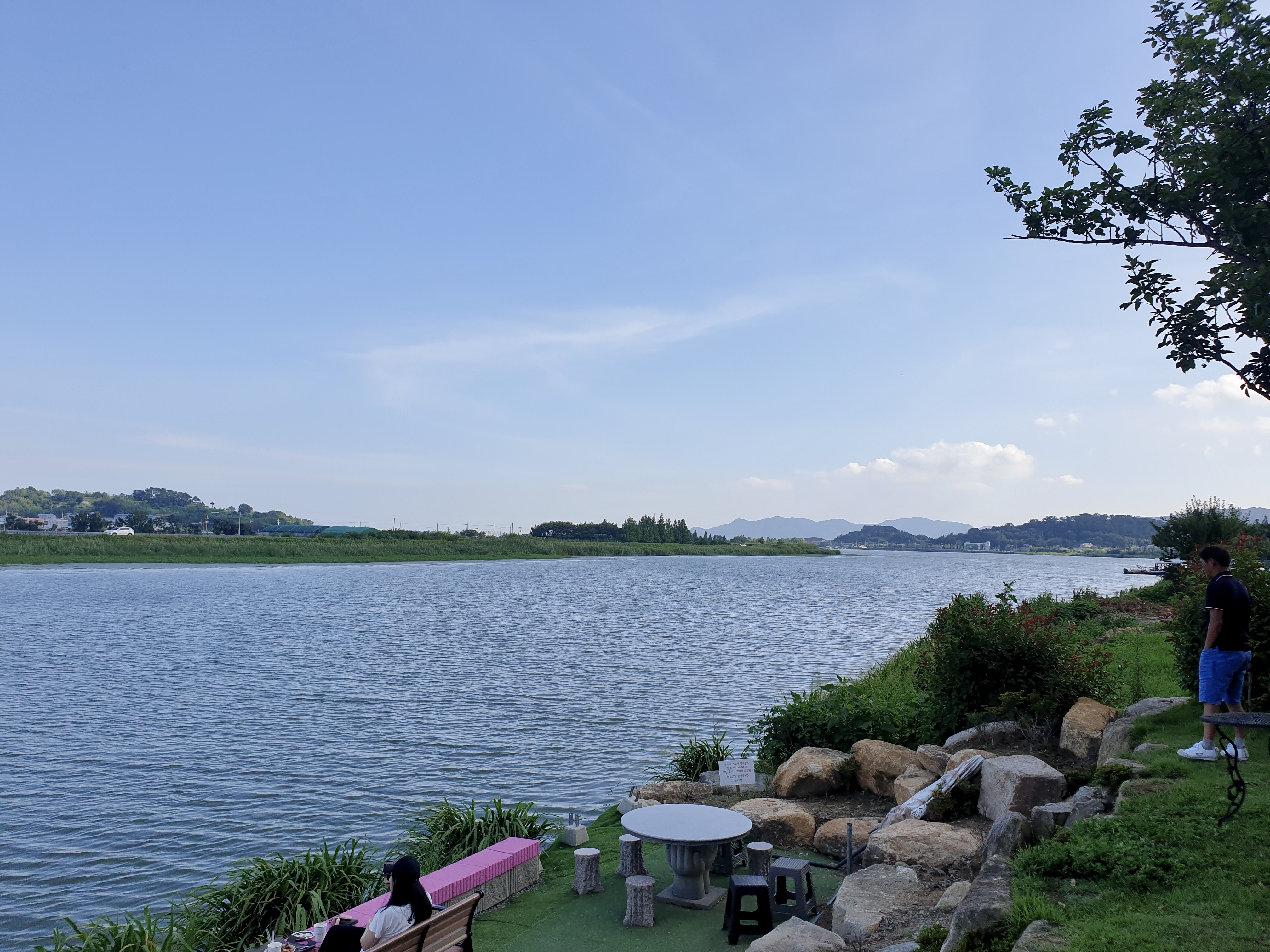 리버뷰 카페 비아조